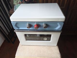 Preciosa cocina vintage con horno butano Comet.