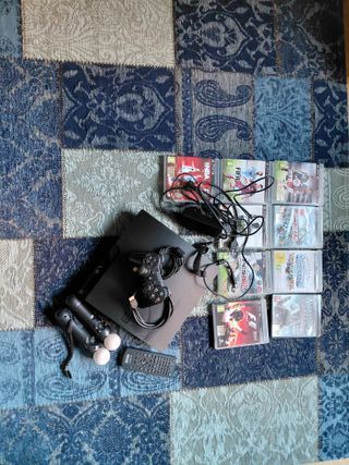 PS3 Sony con 2 motion controller e 9 giochi