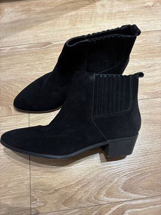 Botines de ante negros