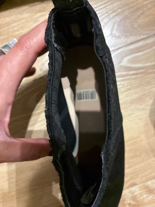 Botines de ante negros