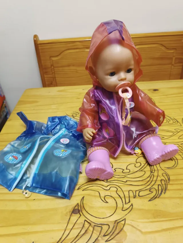 Bambola Baby Born con accessori