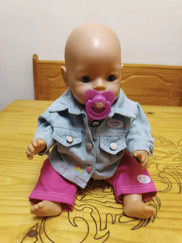 Bambola Baby Born con accessori