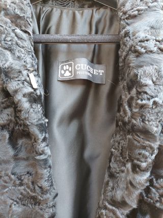 Abrigo mujer piel Astracán negro  Cuchet Peleteros