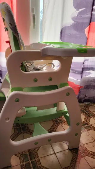 Trona bebé Multifuncional verde y blanco