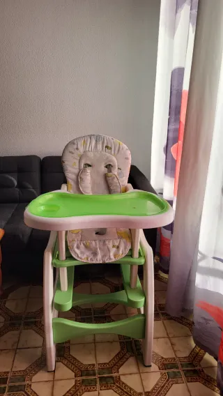 Trona bebé Multifuncional verde y blanco