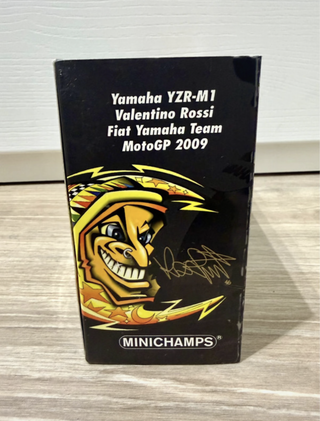 Minichamps Yamaha YZR-M1 2009 Rossi 1:12
