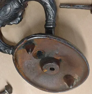 Llamador Aldaba y pomo antiguos hierro fundido