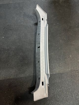 Moldura Cierre Maletero BMW E91