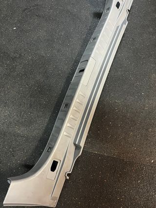 Moldura Cierre Maletero BMW E91