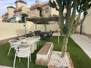 Chalet en alquiler en Altos - La Florida en Orihuela