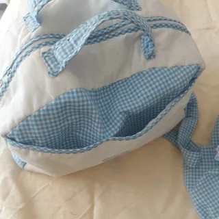 Canastilla y bolsa bebé azul cuadros
