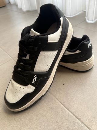 Zapatillas PONY Talla 46 Negras y Blancas