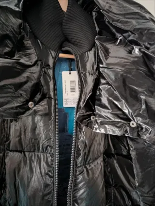 Guess Cazadora Acolchada Negra T. S