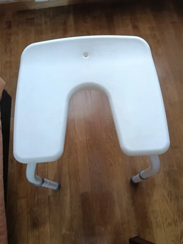 Sedia doccia antiscivolo regolabile