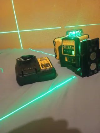 Nivel Láser DeWalt Verde