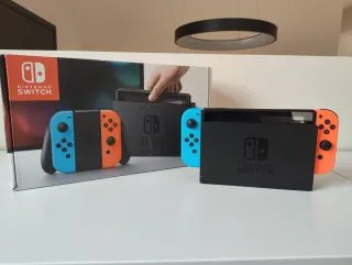 Nintendo Switch Azul y Rojo