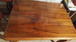 Mesa de comedor de madera maciza