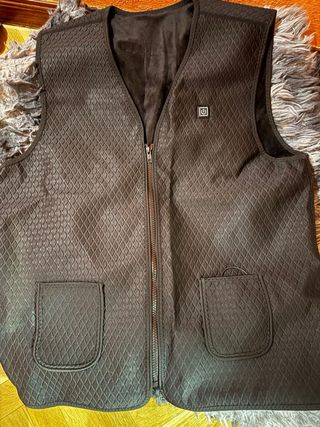 Chaleco negro calefactable
