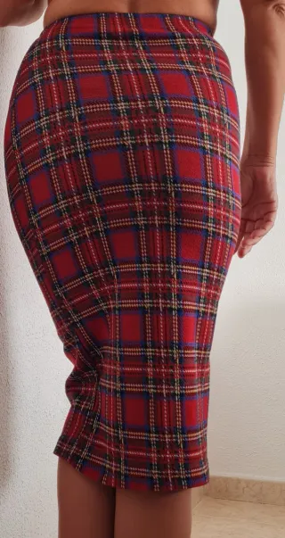 Falda de cuadros roja