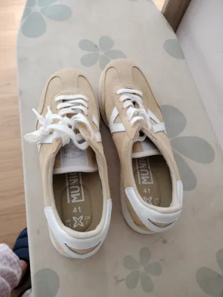 Bambas Munich ante amarillo