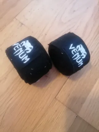 Set Kickboxing Venum Guantes y Tibiales