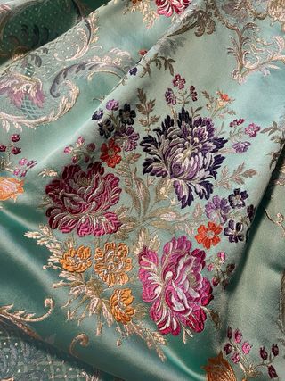 Traje de Fallera verde y multicolor