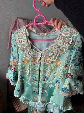 Traje de Fallera verde y multicolor