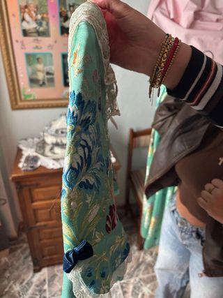 Traje de Fallera verde y multicolor