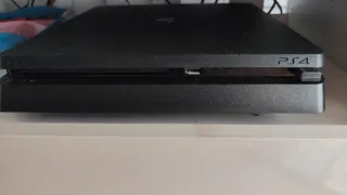 PS4 1TB + Mando + 7 Juegos