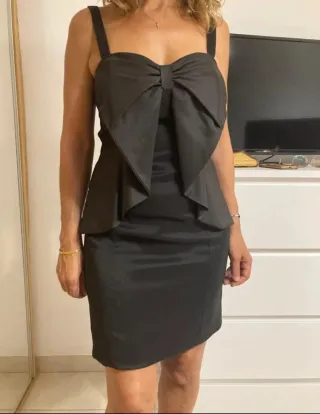 Vestido negro elegante con lazo – Talla 38