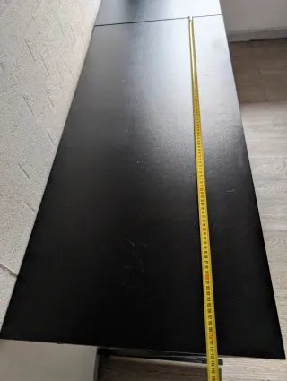 Escritorio negro moderno