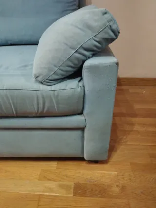 Sofá cama azul vellut con cojines y colchón