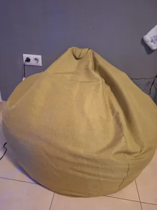 Puff pera tela verde con relleno