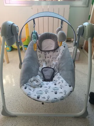 Minicuna + columpio + mantita