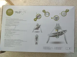 Minicuna + columpio + mantita