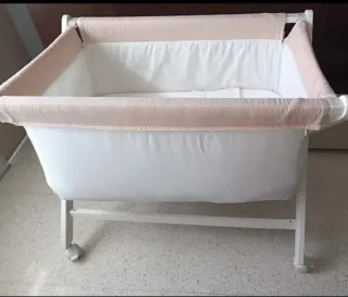 Minicuna + columpio + mantita