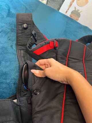 Mochila Porta Bebé BabyBjörn Roja