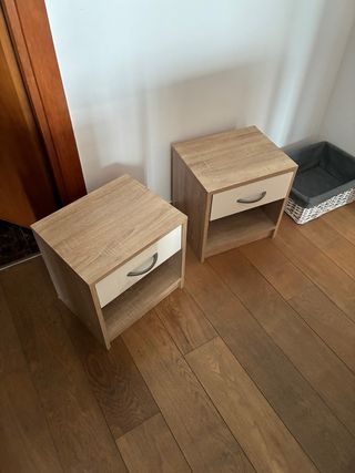 Mesita de noche Ikea