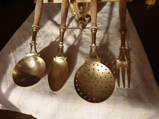 Decoración latón cocina/bodega