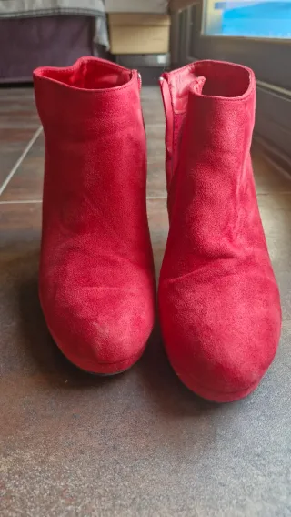 Botas rojas de tacón
