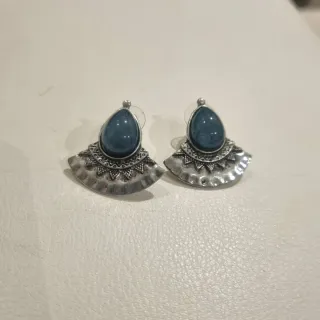 Pendientes Parfois abanico azul y plata