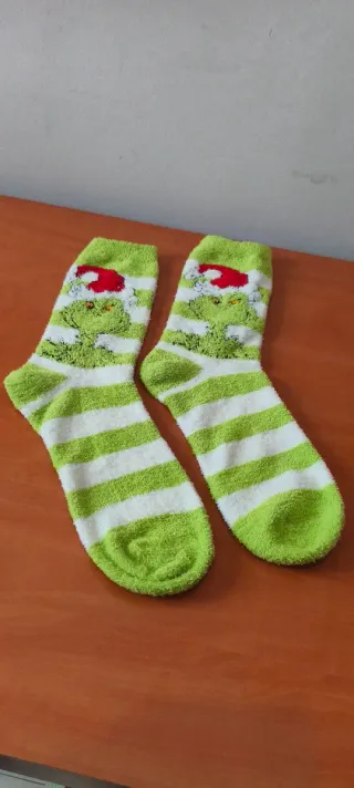 Calcetines Grinch Talla 35-40 elásticos y afelpado