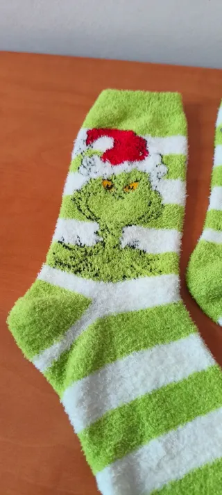 Calcetines Grinch Talla 35-40 elásticos y afelpado
