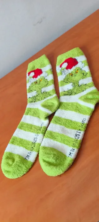 Calcetines Grinch Talla 35-40 elásticos y afelpado