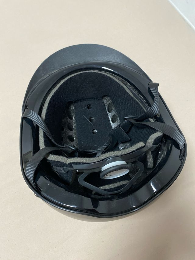 Casco Hípica Montar Negro