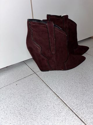 Botines de piel burdeos