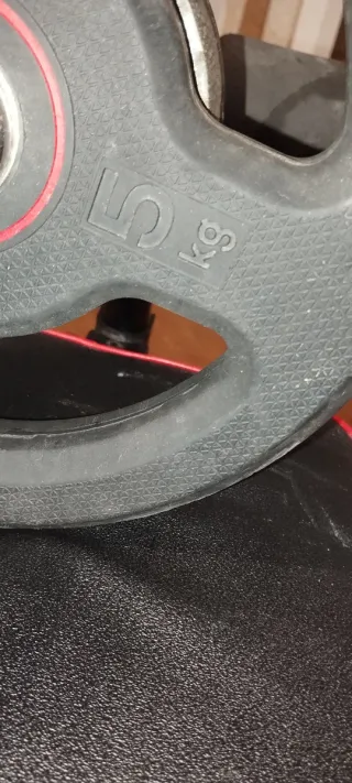 Conjunto banco de abdominales plegable+ pesas