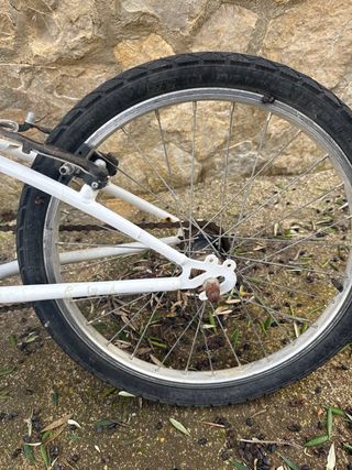 Bicicleta infantil Btwin blanca