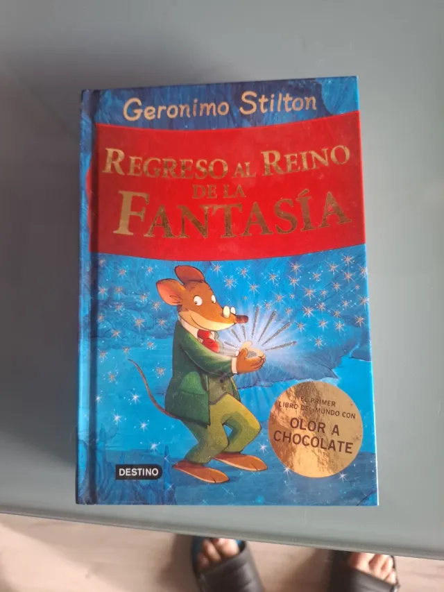 Regreso al Reino de la Fantasía: ¡Libro con olo...