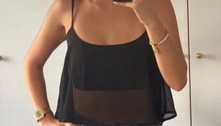 Top negro con tirantes